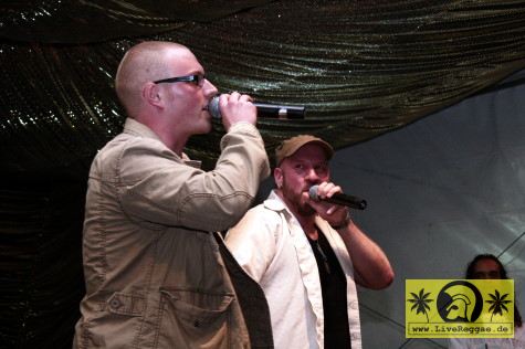 Dr. Ring Ding (D) and The Sharp Axe Band - Stadtfest Saalfeld 20. Juni 2008 (26).jpg